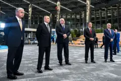 Арманистондан саммитга Бош вазир Никол Пашинян эмас, бош вазир ўринбосари Мгер Григорян келди (ўнгда). 