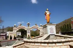 ગિરનાર પર લીલી પરિક્રમાની શરૂઆત કેવી રીતે થઈ અને કોણે કરાવી હતી?