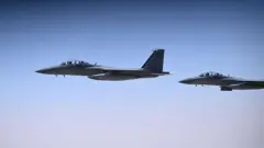 Xiyyaarota waraanaa Sa'uudii xiyyaara Air Force One dabaaluun, Caamsaa 13, 2025