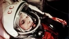 Yuri Gagarin, ilk insanlı uzay uçuşunu hangi şartlarda gerçekleştirdi?