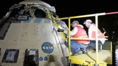 လူမဲ့ အလိုအလျောက် ထိန်းချုပ်စနစ်နဲ့ ပြန်ဆင်းလာ