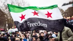 پرچم مخالفان