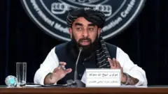 ذبیح‌الله مجاهد سخنگوی حکومت طالبان