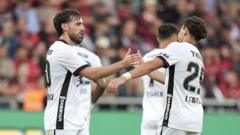 Beşiktaş 2-0 ile turu geçti haber görseli