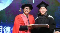 ஹாங்காங்: போராட்ட நிலத்தில் அள்ளி கொடுக்கும் கொடை வள்ளல் - நிஜ சூப்பர்மேனின் கதை