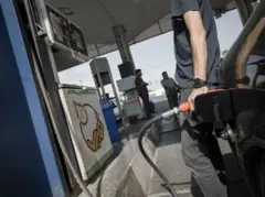 پمپ بنزینی در تهران