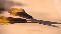 أقرت الحكومة المصرية تعديلات في القانون تغلظ عقوبات ختان الإناث، وأحالتها إلى مجلس النواب لمناقشتها.