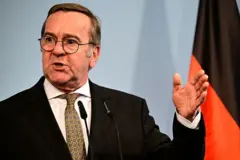 وزیر دفاع آلمان