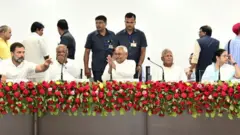 எதிர்க்கட்சிகளின் ஒற்றுமை