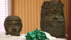 Deux bronzes du Bénin