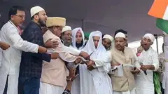 பாபர் மசூதிக்கு அடிக்கல் நாட்டிய ஹுமாயுன் கபீர்