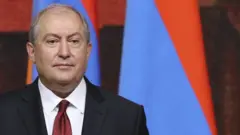 Ermenistan Devlet Başkanı Sarkisyan 'Türkiye aradan çekilirse müzakereye yaklaşılır' diyor