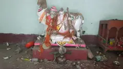 ভাঙচুর হওয়া মন্দির