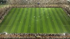 走紅網絡的中國貴州「村超」足球賽