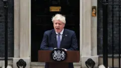 Boris Johnson ashikiriza ijambo ryo gutanga imihoho