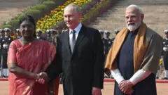 రష్యా అధ్యక్షుడు వ్లాదిమిర్ పుతిన్ భారత్‌లో తన రెండు రోజుల పర్యటన శుక్రవారం ముగిసింది. 