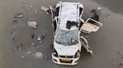 kondisi mobil putih kecelakaan