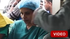 இலங்கையில் ஹெலிகாப்டர் மூலம் மீட்கப்பட்ட பச்சிளம் குழந்தைகள்