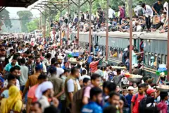 ঈদ উপলক্ষে দূর-দূরান্তের গন্তব্যে রাজধানী ছাড়তে শুরু করেছে মানুষ