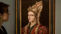 يُعتقد أن هذه الصورة للسلطانة هرم سلطان (روكسيلانا) تعود إلى أواخر القرن السادس عشر أو أوائل القرن السابع عشر وقد عُرضت في دار سوثبي للمزادات في لندن عام 2021