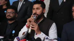 सम्मेलनमा लामिछाने
