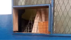 በሌቦች ተሰበረው የፖሊስ ጣብያ መስኮት