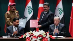 رجب طیب اردوغان، رئیس جمهور ترکیه و علی الزیدی، نخست وزیر عراق در مراسم امضای تفاهم‌نامه در مجتمع ریاست جمهوری در آنکارا، ترکیه در ۲۸ ژوئیه ۲۰۲۶ 