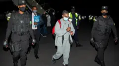 Béatrice Munyenyezi yageze i Kigali mu Rwanda ku mugoroba wo kuwa gatanu tariki ya 15 z'ukwa gatanu 2021 ahita ashyikirizwa Urwego rw'Ubugenzacyaha