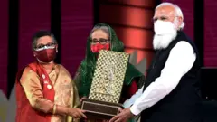 पीएम मोदी, शेख़ हसीना