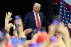 Trump, “demokrasi için kurşun yediğini” söyledi