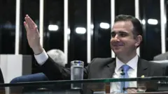Rodrigo Pacheco durante a sessão que o reelegeu presidente do Senado Federal