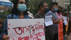 সংখ্যালঘু হিন্দু সম্প্রদায়ের ওপর যেসব হামলা ও সহিংসতার গত কয়েকদিন ধরে বাংলাদেশে বিক্ষোভ ও প্রতিবাদ চলছে।