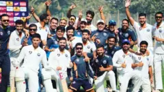 जम्मू-काश्मीरचे मुख्यमंत्री उमर अब्दुल्लाह यांनी देखील क्रिकेट संघाला शुभेच्छा दिल्या आहेत.