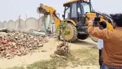 બીબીસી ગુજરાતી, ગુજરાત, બીબીસી, યુપી, ઉત્તરપ્રદેશ સરકાર, મદરેસા સામે કાર્યવાહી