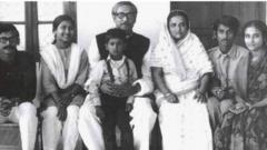 ১৯৭৫ সালের ১৫ই আগস্ট শেখ মুজিবুর রহমানসহ তার পরিবারের ১৮ জন সদস্যকে হত্যা করা হয়।