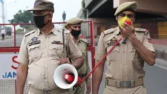 पुलिसकर्मी