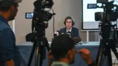 Yanghee Lee