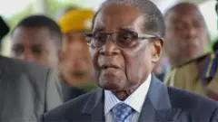 Intumwa za leta ya Zimbabwe zimaze igihe muri Singapour aho zagiye kureba uko Bwana Mugabe w'imyaka 95 y'amavuko amerewe