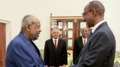 Pirezidantii Jibuutii Ismaa'el Omaar Giileefi hoogganaa jila Itoophiyaa Obbo Adam Faarah