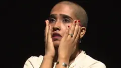 अभिनेत्री