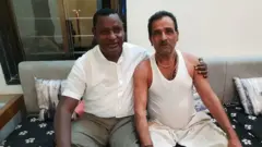 રિચર્ડ ન્યગકા ટોંગી સાથે કાશિનાથ ગવલી