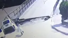بالفيديو: لحظة انهيار جسر في تركيا