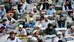 د خیبر پښتونخوا د یوې مدرسې طالبان
