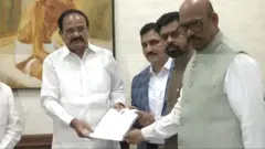 వెంకయ్య నాయుడుతో టీడీపీ ఎంపీలు