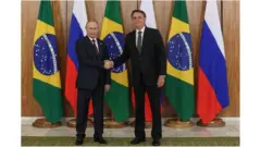 O presidente Jair Bolsonaro durante encontro com o presidente da Rússia, Vladimir Putin, em Moscou