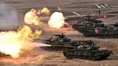 朝鮮坦克演習