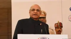 राष्ट्रपती द्रौपदी मूर्म, रमेश बैस, महाराष्ट्र राजकारण