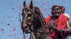 छत्रपती शिवाजी महाराज, पुतळा, राजकारण