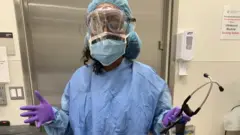 Dr Tsion Firew, lammii itoophiyaa Niiwu Yoorkitti koronaavaayirasiin wal'aanaa jiran