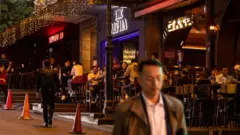 香港在爭議聲中下調烈酒稅 能助「夜經濟」再次起飛嗎？